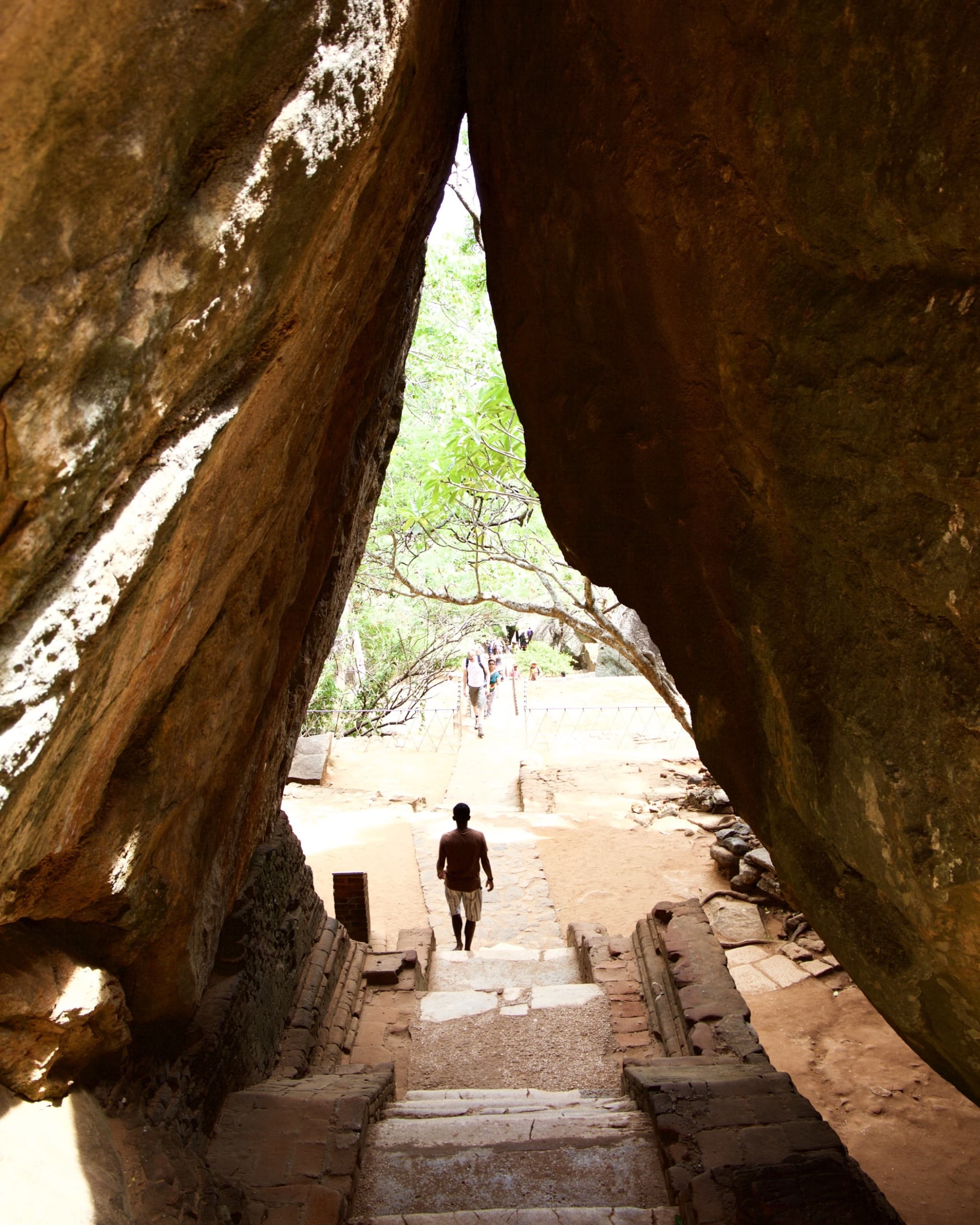 things to do sigiriya