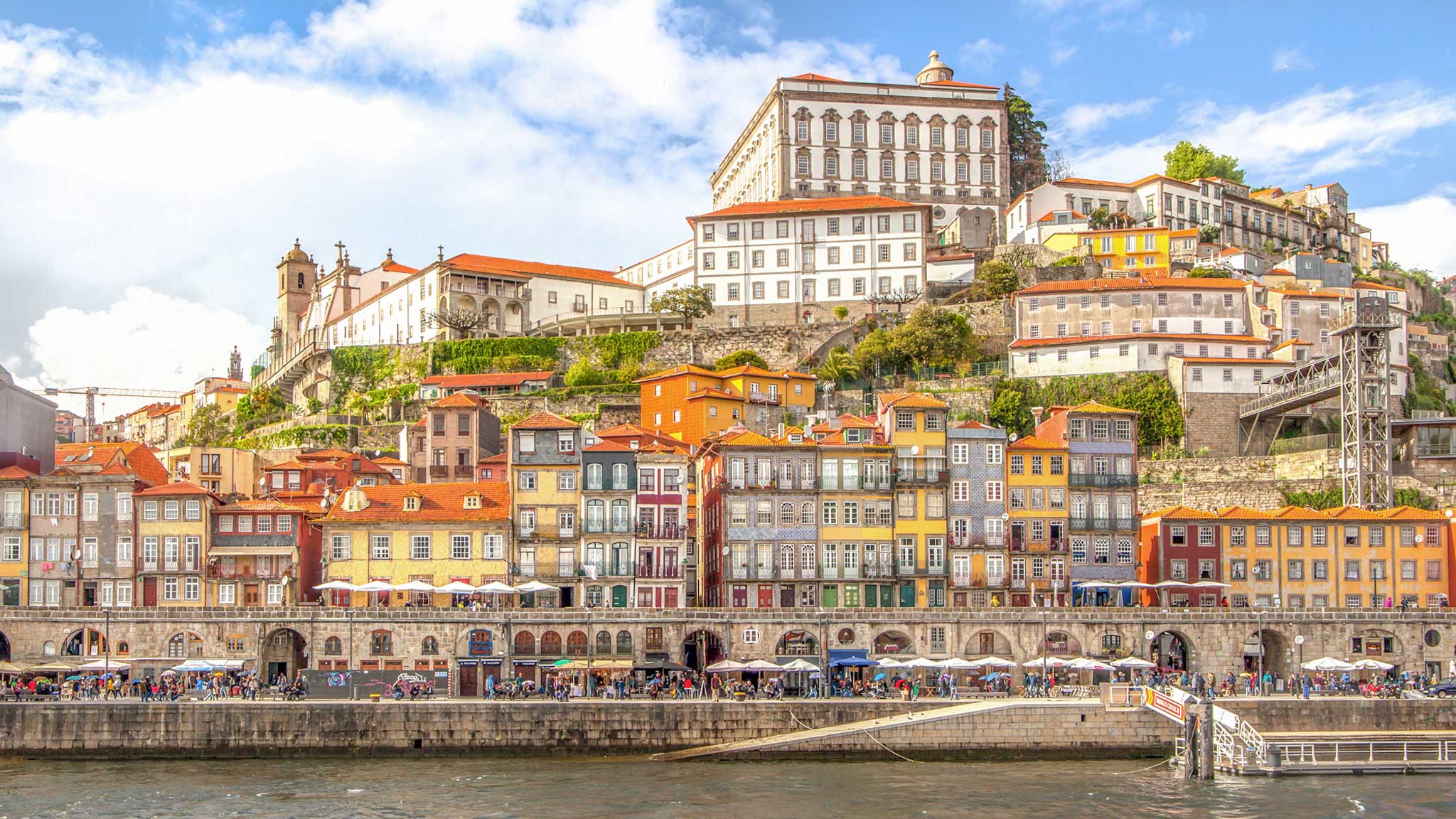 A stopover in Porto is never a bad idea