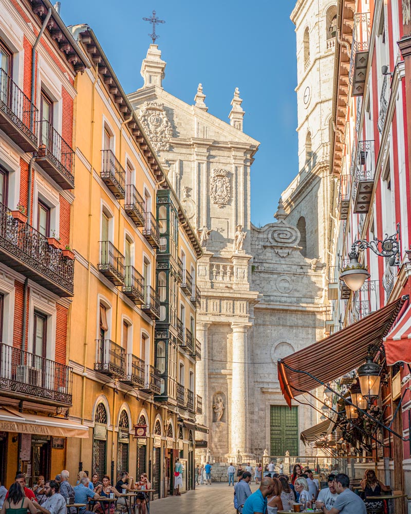 Tapas Bars on Calle Cascajares 