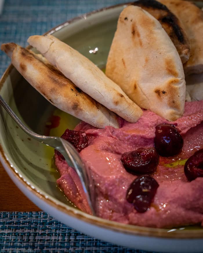 Hummus made from Fundão cherries